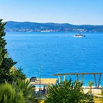 Apartment Znjan Beachfront Apartments Split