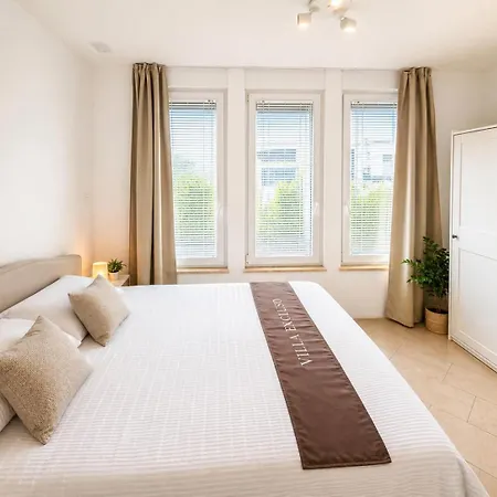 Apartment Znjan Beachfront Apartments Split *